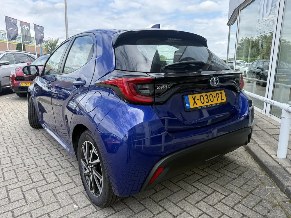 Toyota Yaris 1.5 Hybrid Dynamic Origineel NL auto uit 2024, foto 2