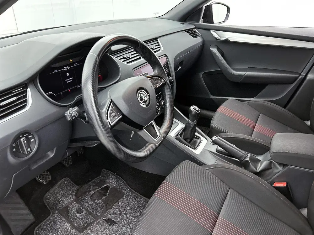 Skoda Octavia 1.0 TSI Greentech Sport Business uit 2019, foto 13