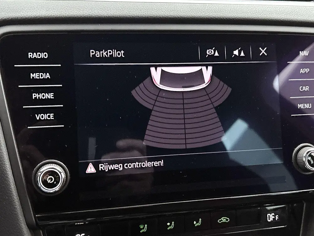 Skoda Octavia 1.0 TSI Greentech Sport Business uit 2019, foto 16