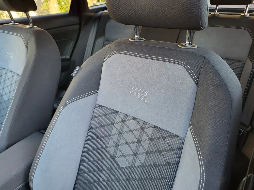 Volkswagen Taigo 1.0 TSI R-Line Edition uit 2024, foto 12