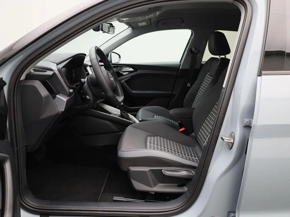 Audi A1 30 TFSI Advanced edition 116 PK l Adaptive uit 2025, foto 9