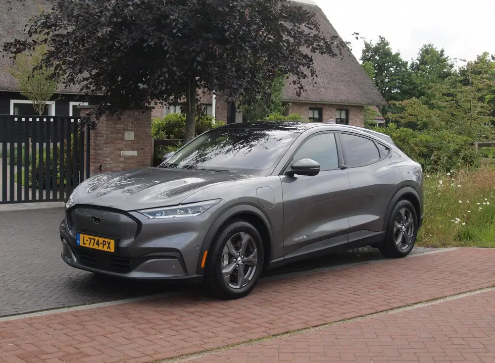 Ford Mustang Mach-E Extended RWD 98 kWh uit 2021, foto 6