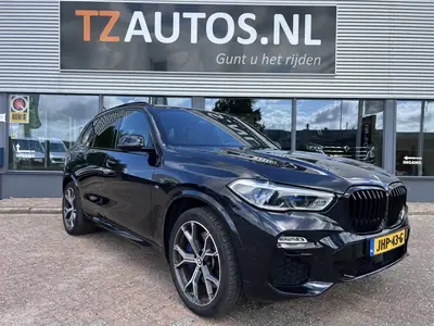 BMW X5 xDrive45e M-Sport Lazer/Softclose/Trekhaak (bj 2020) uit 2020