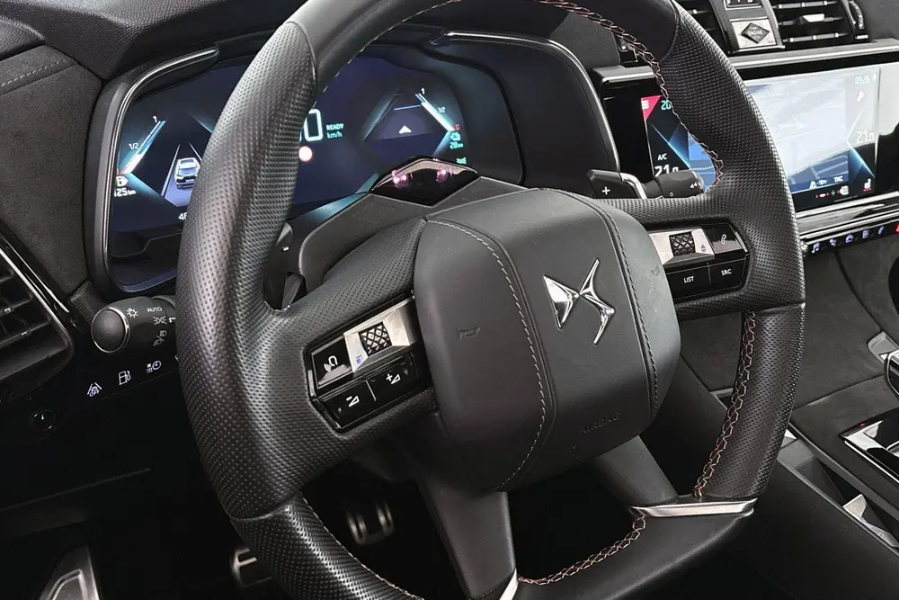 DS Automobiles DS 7 Crossback DS 7 Crossback E-Tense 4x4 Performance Lin uit 2021, foto 10