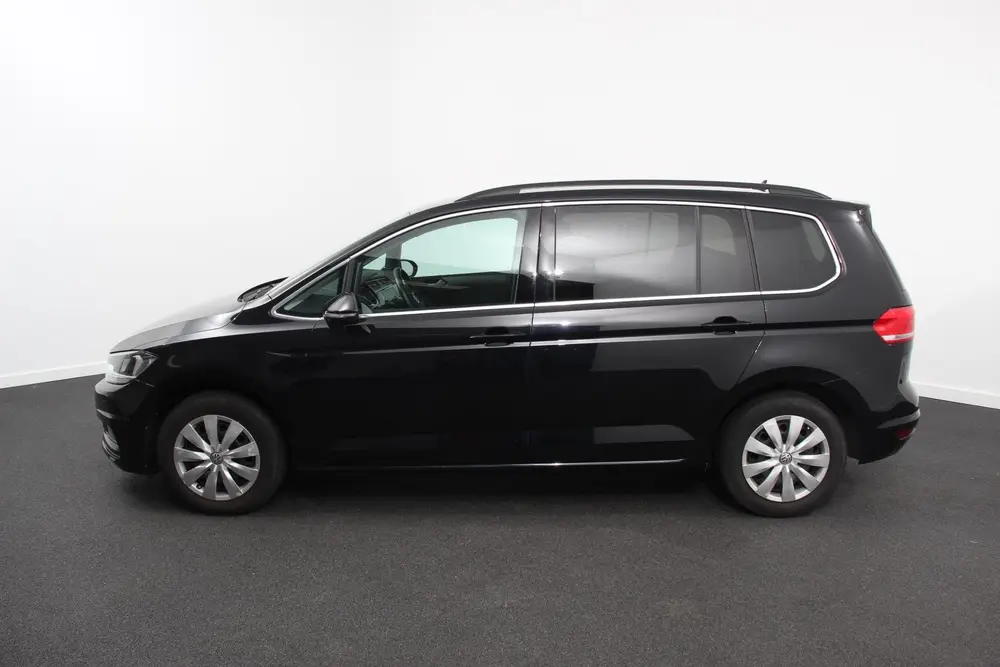 Volkswagen Touran 1.5 TSI 150pk DSG Comfortline 7p Navigatie uit 2020, foto 20