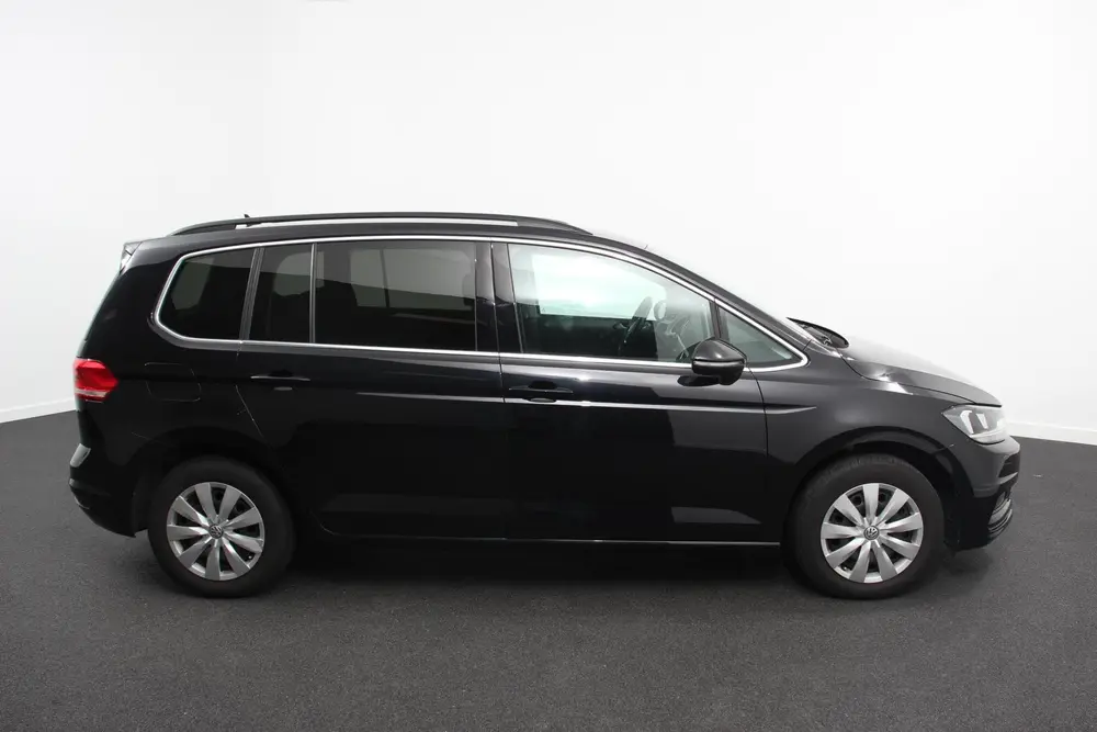Volkswagen Touran 1.5 TSI 150pk DSG Comfortline 7p Navigatie uit 2020, foto 4