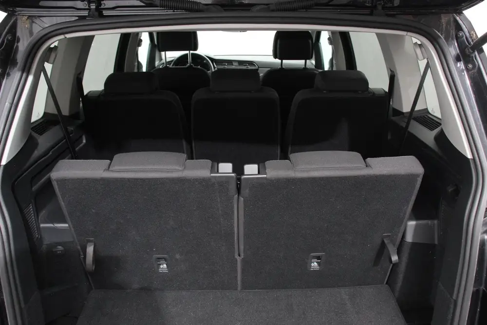Volkswagen Touran 1.5 TSI 150pk DSG Comfortline 7p Navigatie uit 2020, foto 5