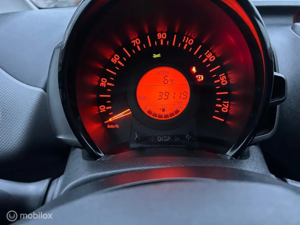Peugeot 108 1.0 e-VTi Active uit 2022, foto 11