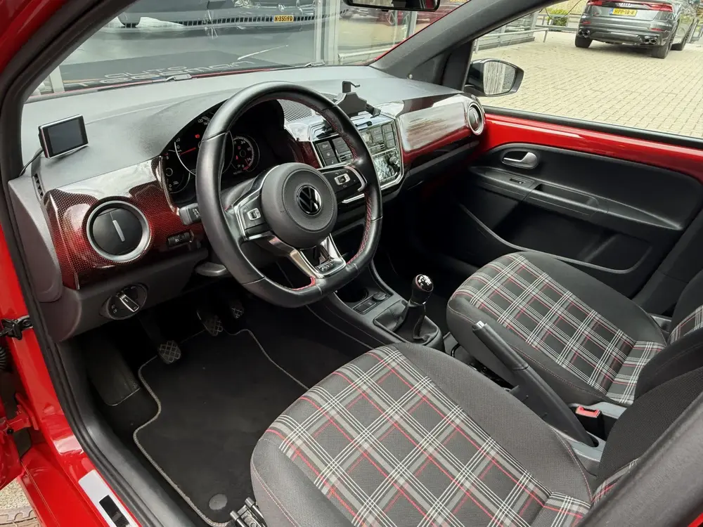 Volkswagen Up! 1.0 TSI GTI *!* NAVI/ BEATS AUDIO/ 17 INCH/ P uit 2020, foto 2