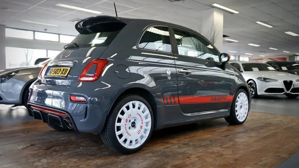 Abarth 500 1.4 T-Jet Abarth 595 | 180 PK | OZ wielen | Sport uit 2019, foto 11