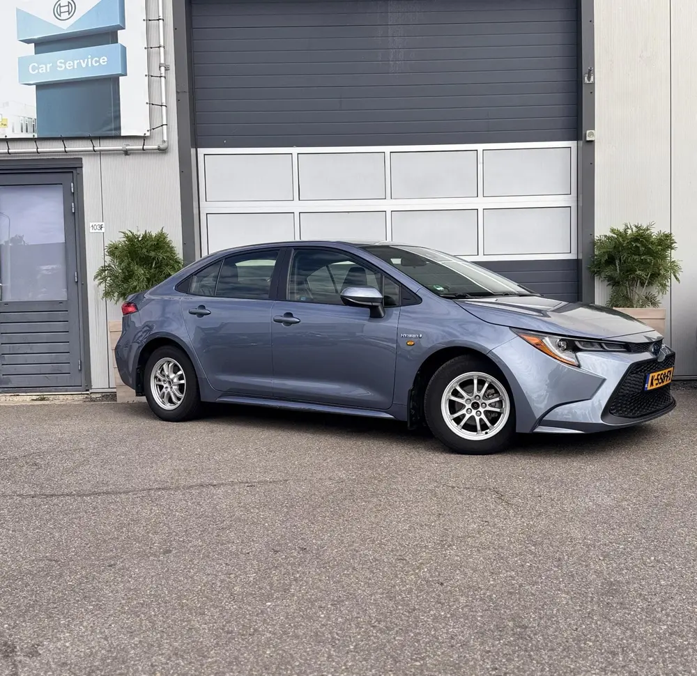 Toyota Corolla 1.8 Hybrid Business Intro / Camera / Leer / C uit 2019, foto 2