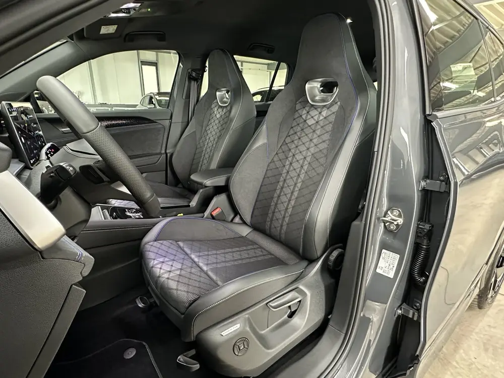 Volkswagen Tayron 1.5 eHybrid R-Line | Trekhaak-pakket | Nav uit 2026, foto 7