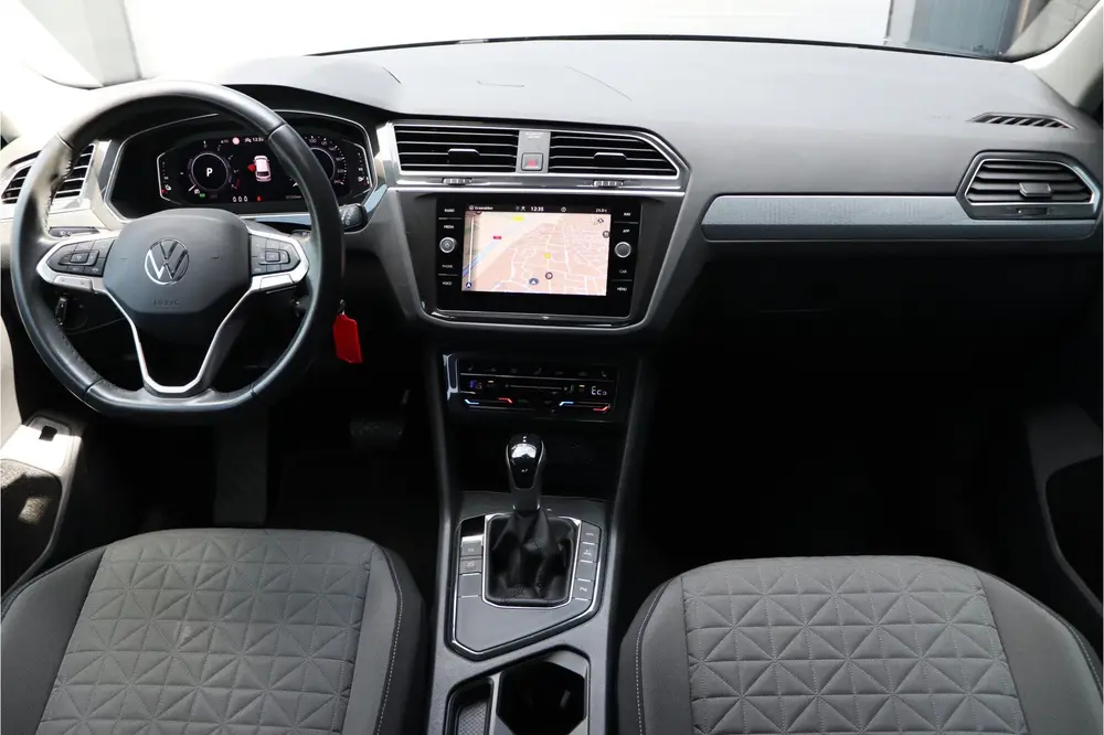 Volkswagen Tiguan 1.4 TSI eHybrid PHEV Trekhaak ACC Navi uit 2021, foto 3