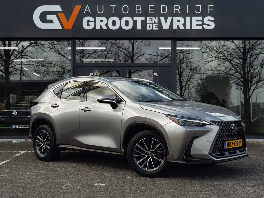 Lexus NX 350h AWD Launch Edition uit 2023, foto 3