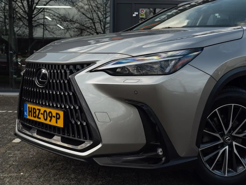 Lexus NX 350h AWD Launch Edition uit 2023, foto 5