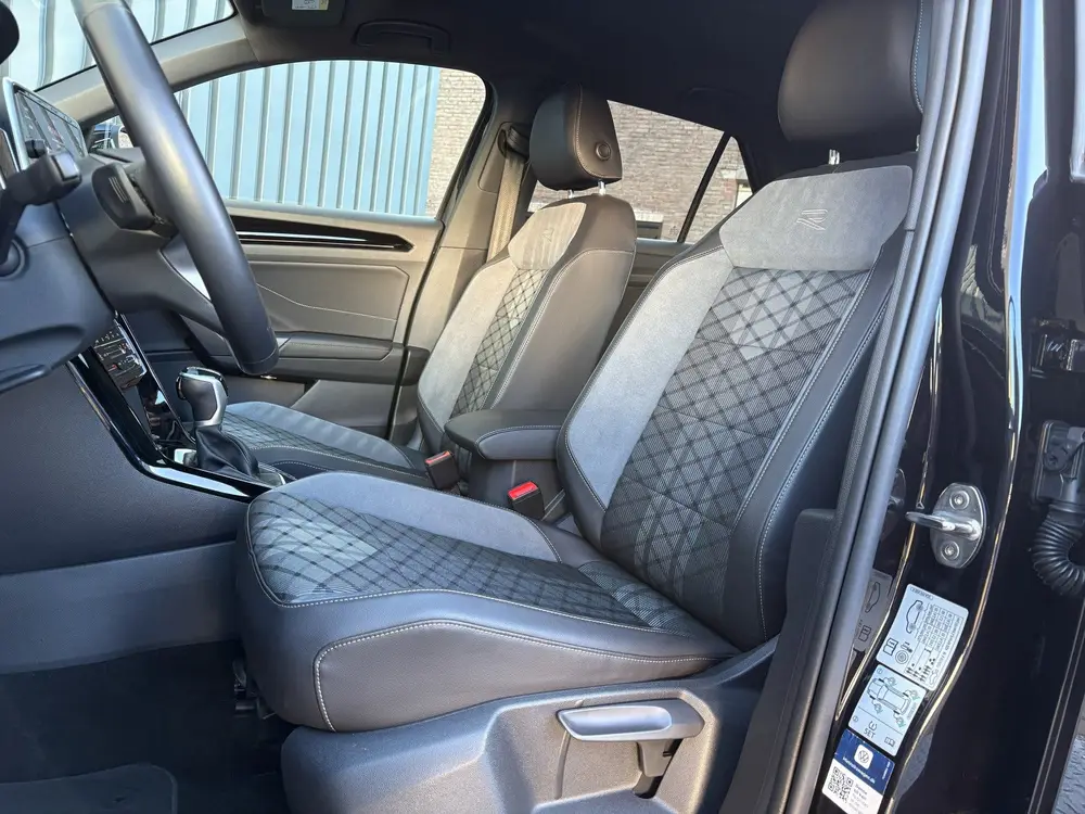 Volkswagen T-Roc 1.5 TSI R-Line Business | Side Assist | Key uit 2024, foto 6