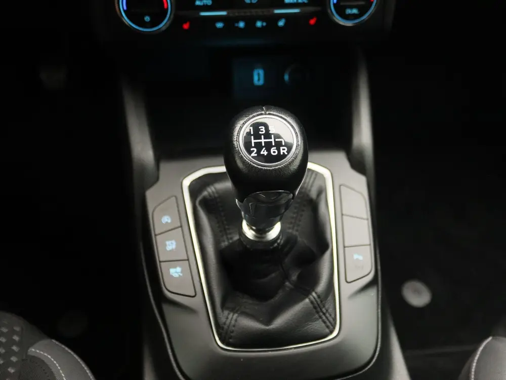 Ford Focus 1.0 EcoBoost Titanium Business uit 2019, foto 12