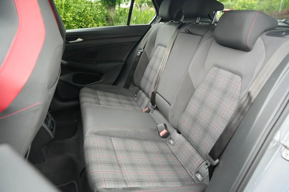 Volkswagen Golf 2.0 TSI GTI Pano IQ 245PK H&K uit 2024, foto 10