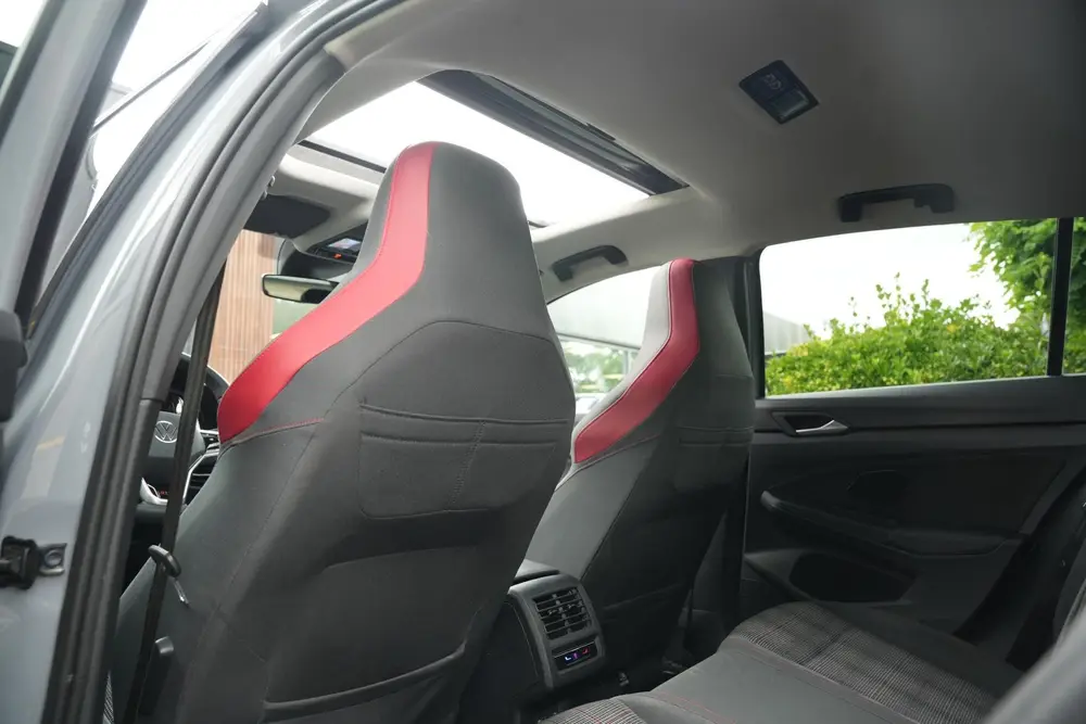 Volkswagen Golf 2.0 TSI GTI Pano IQ 245PK H&K uit 2024, foto 8