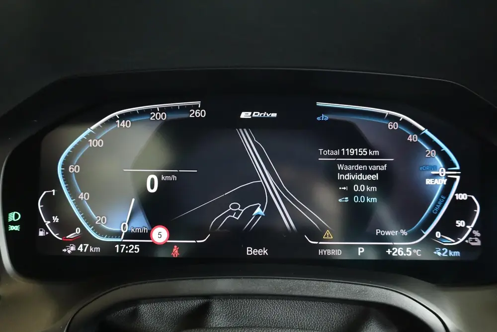BMW 3-serie Sedan 330e uit 2021, foto 12