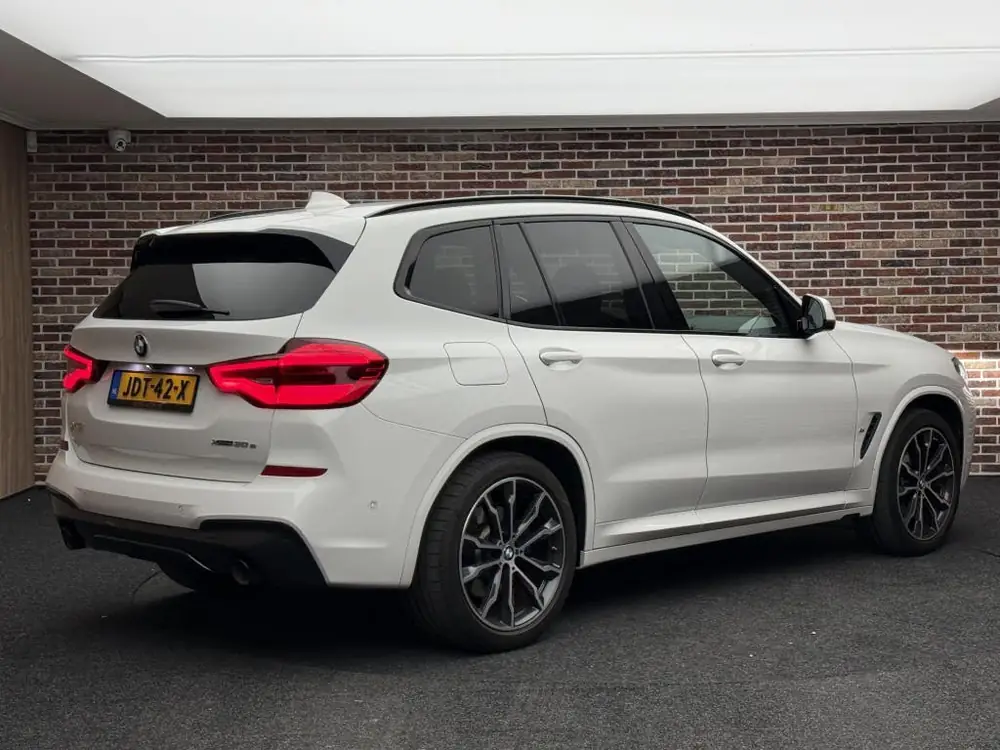 BMW X3 xDrive30e High Executive M Sport Leer Xenon Camera uit 2021, foto 2