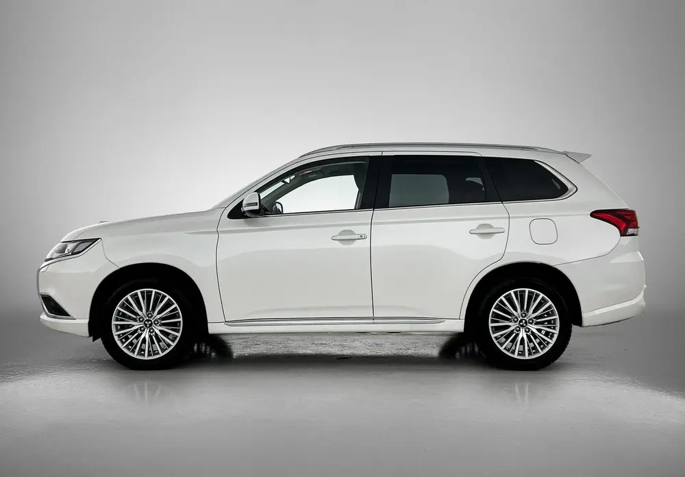 Mitsubishi Outlander 2.4 PHEV Pure uit 2020, foto 2