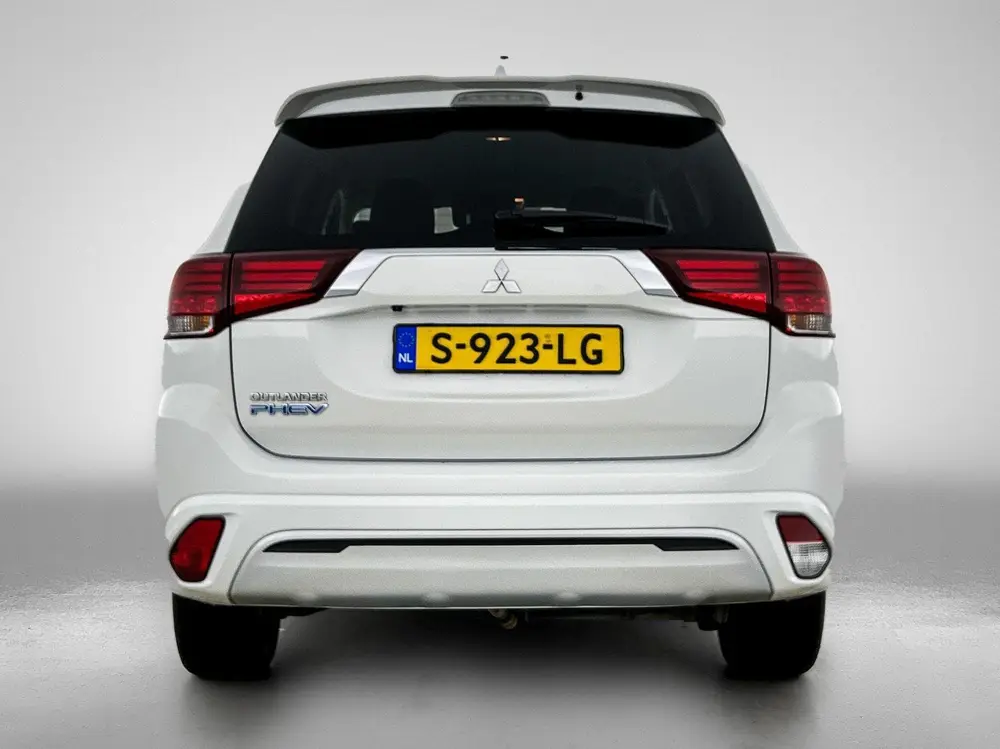 Mitsubishi Outlander 2.4 PHEV Pure uit 2020, foto 3
