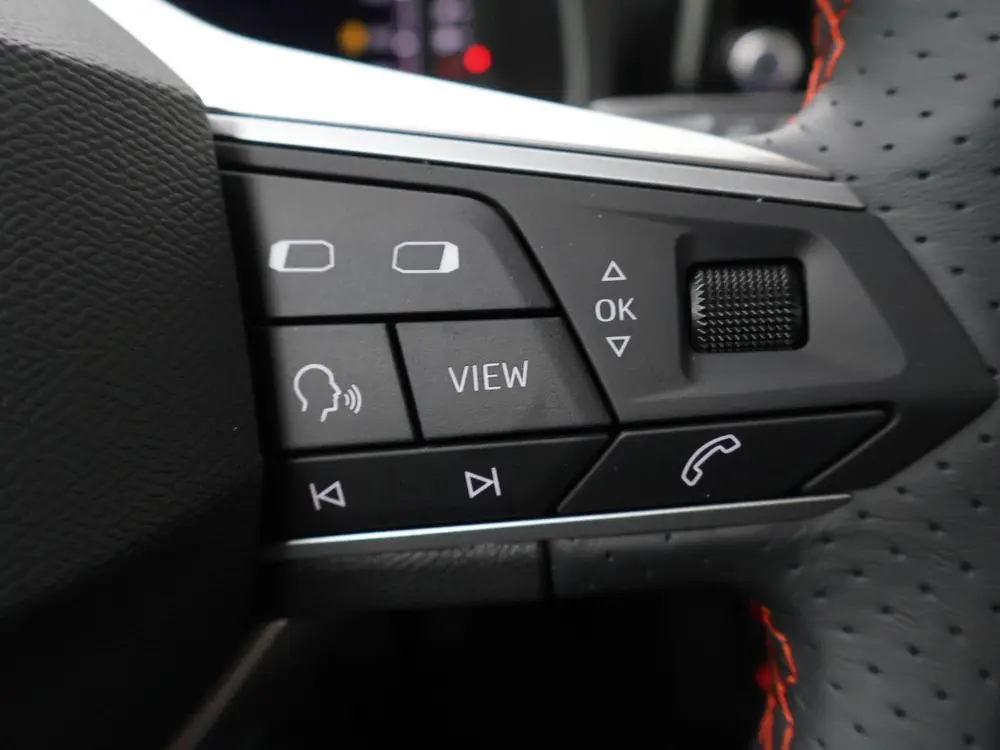 SEAT Arona 1.0 EcoTSI FR Business Connect uit 2025, foto 9