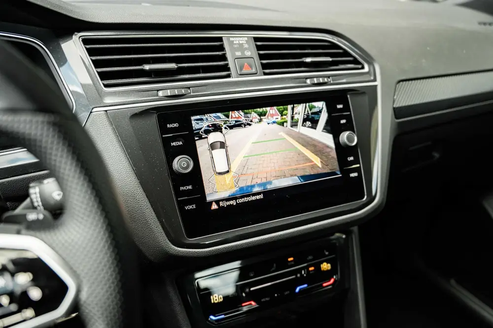 Volkswagen Tiguan 1.5 TSI R-Line Business+ uit 2023, foto 18
