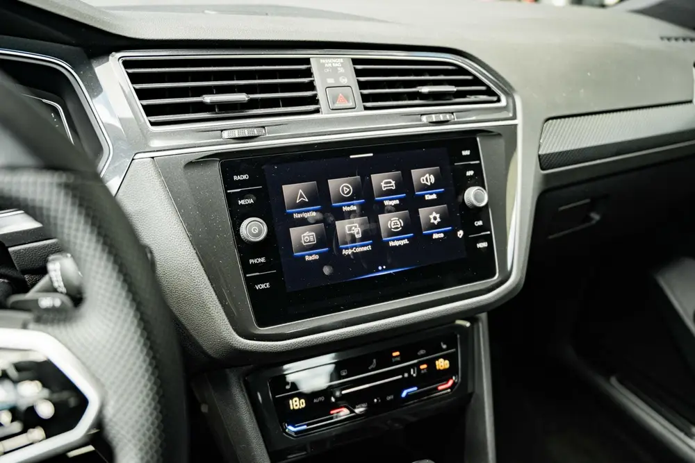 Volkswagen Tiguan 1.5 TSI R-Line Business+ uit 2023, foto 19