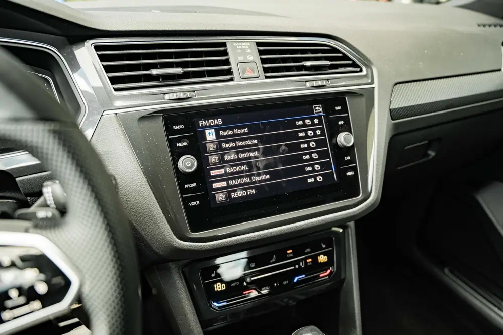 Volkswagen Tiguan 1.5 TSI R-Line Business+ uit 2023, foto 20