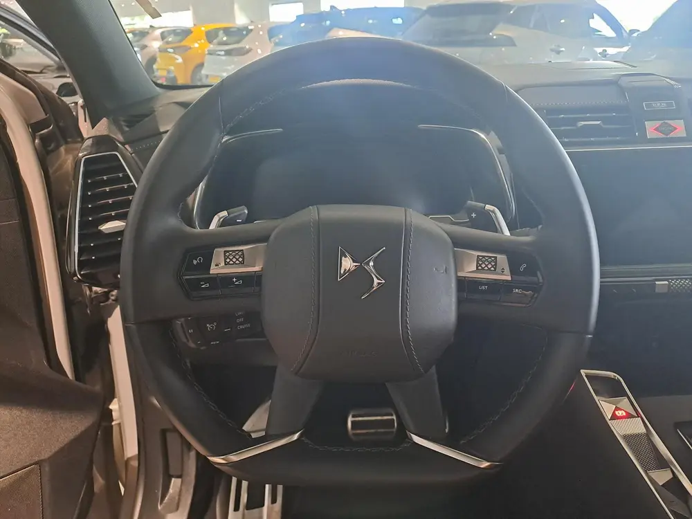 DS Automobiles DS 7 DS 7 1.6 PHEV 300 4x4 Etoile uit 2025, foto 9