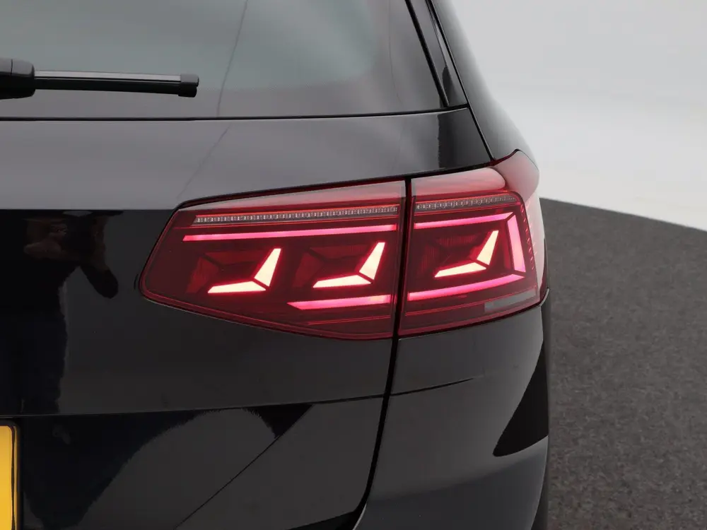 Volkswagen Passat 1.4 TSi 218 Pk PHEV GTE Business | Panoram uit 2022, foto 13