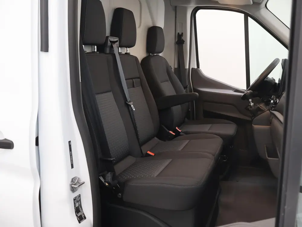 Ford Transit 350 uit 2024, foto 10