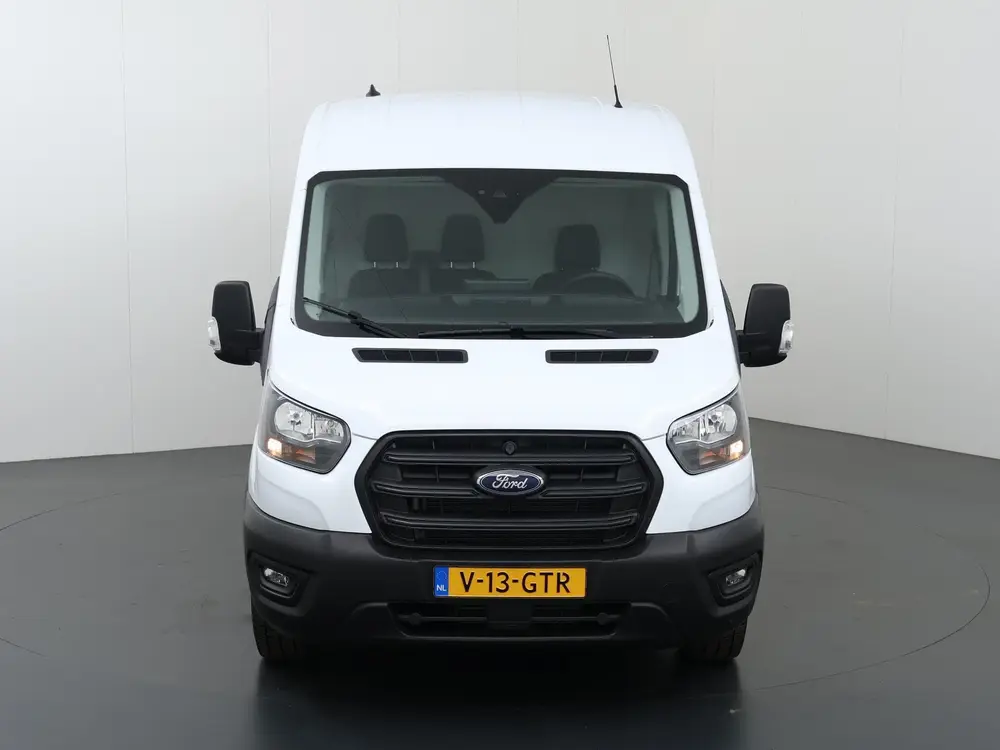 Ford Transit 350 uit 2024, foto 3