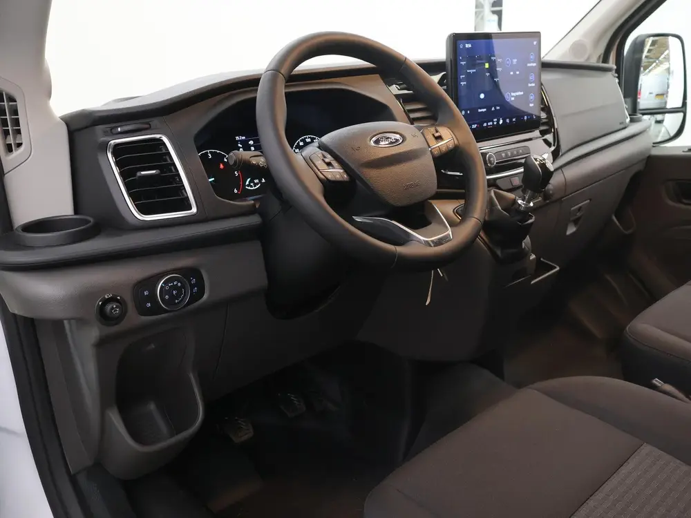 Ford Transit 350 uit 2024, foto 7
