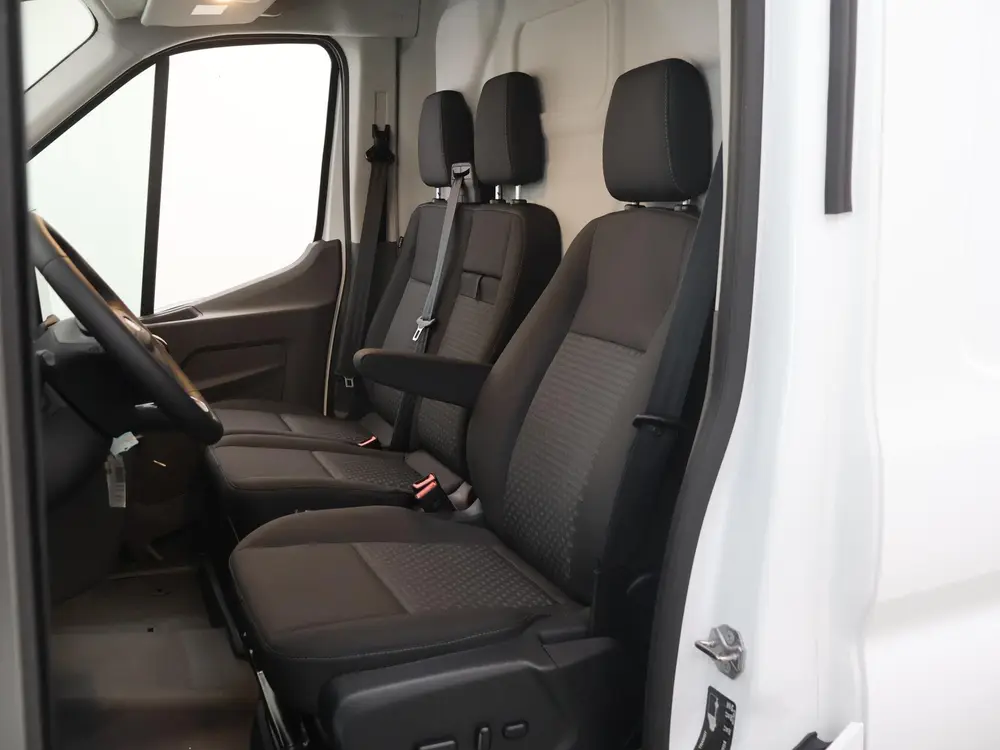 Ford Transit 350 uit 2024, foto 8