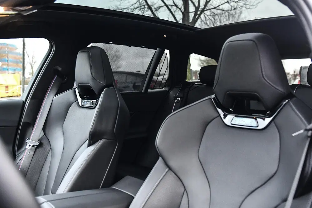 BMW M5 M5 Individual lak uit 2025, foto 10