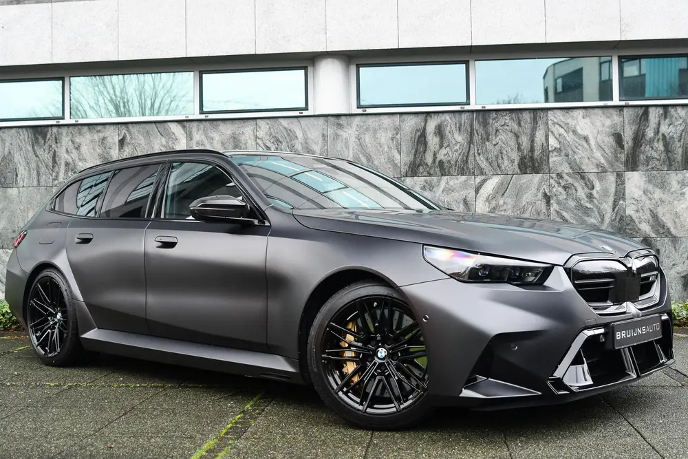 BMW M5 M5 Individual lak uit 2025, foto 2