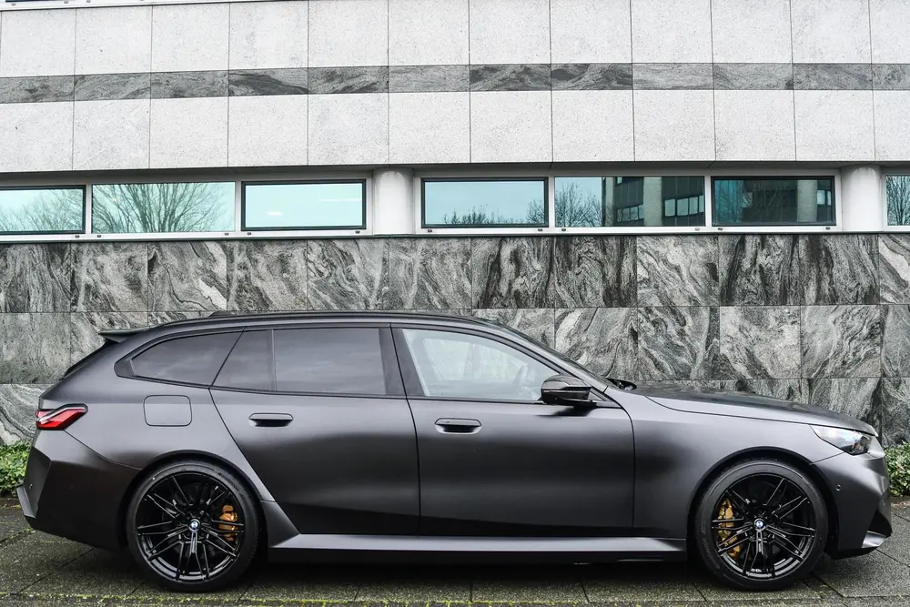 BMW M5 M5 Individual lak uit 2025, foto 4
