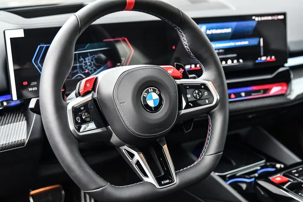 BMW M5 M5 Individual lak uit 2025, foto 7