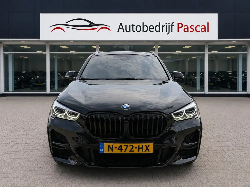 BMW X1 SDrive18i M High Executive uit 2021, foto 10