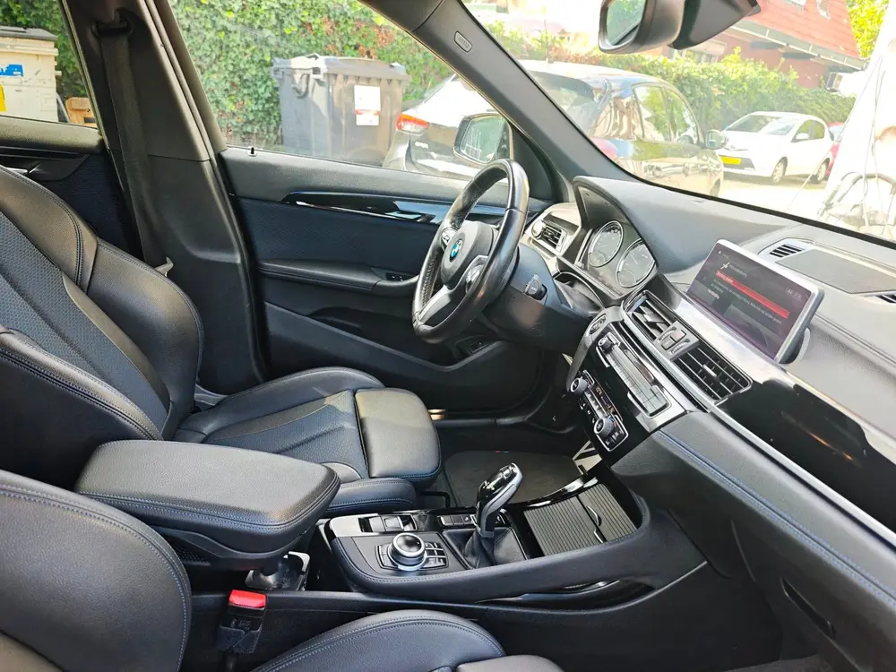 BMW X1 SDrive18i M High Executive uit 2021, foto 11