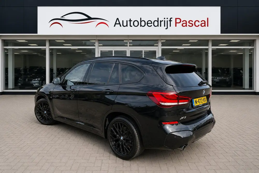 BMW X1 SDrive18i M High Executive uit 2021, foto 4