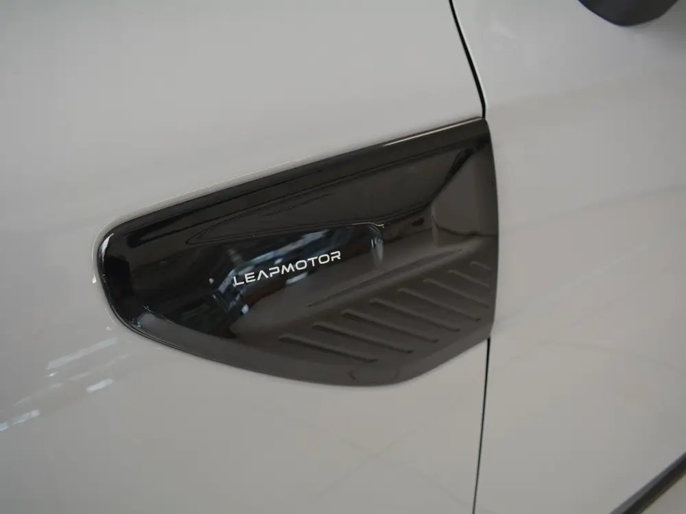 Leapmotor B10 Design Hybrid EV 18.8 kWh | Voorraad | Carplay uit 2026, foto 18