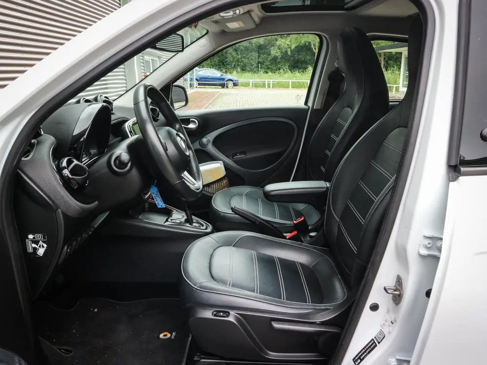 Smart Forfour EQ Comfort PLUS 18 kWh | Airco | Cruise | Pano uit 2021, foto 2