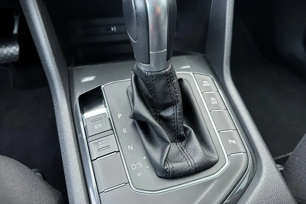 Volkswagen Tiguan 1.5 TSI ACT Highl. (bj 2019, automaat) uit 2019, foto 17