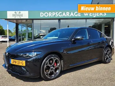 Alfa Romeo Giulia 2.0 T AWD Q4 Competizione uit 2024
