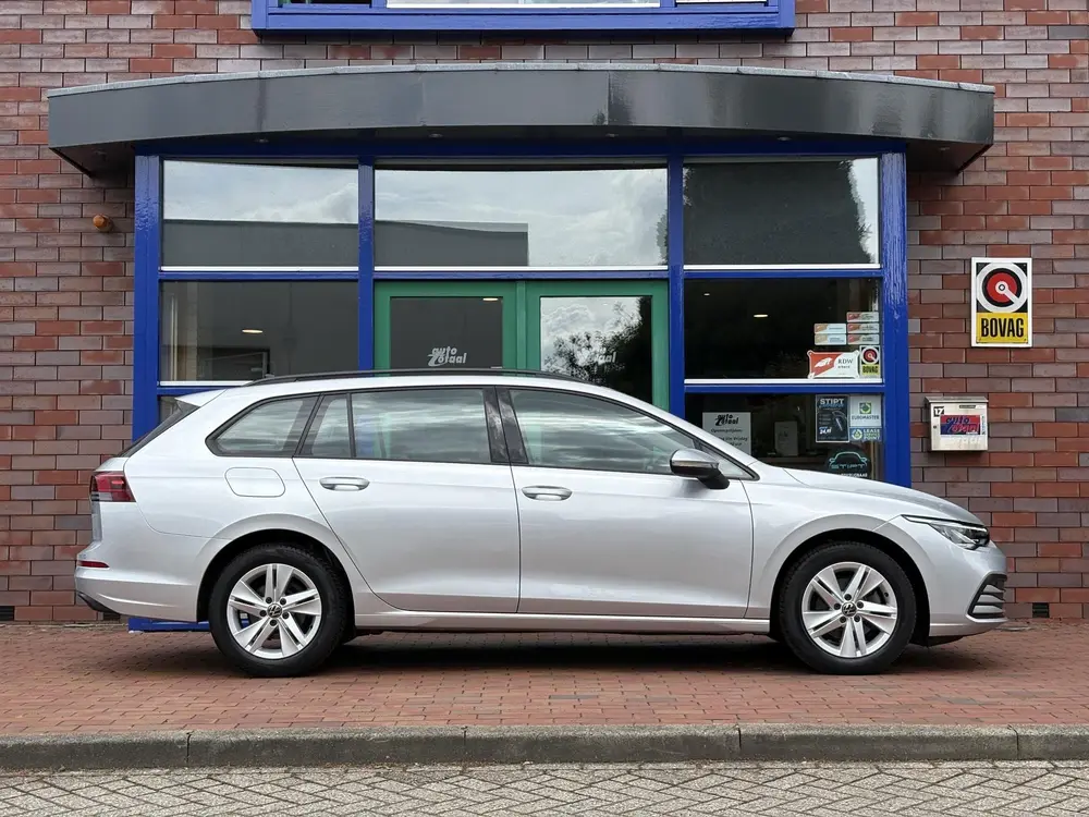 Volkswagen Golf Variant 1.0 TSI Life uit 2022, foto 6