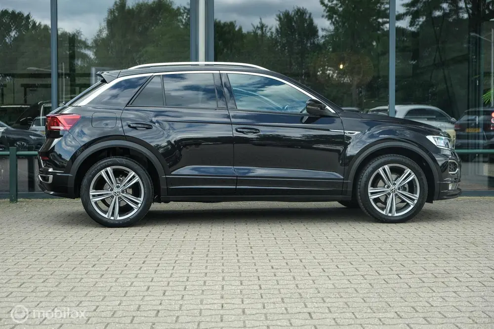 Volkswagen T-Roc 1.5 TSI Sport R-Line | LED | Pano | Stoelve uit 2021, foto 5